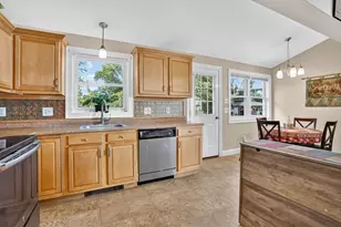 13 Orchard St, Palmer, MA 01069 - Photo 9