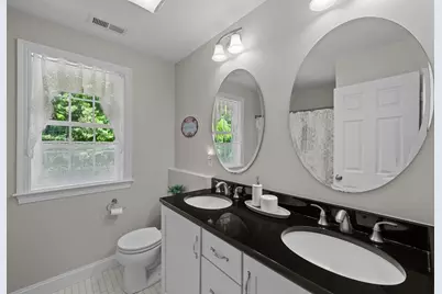 26 Hutchins St, Shrewsbury, MA 01545 - Photo 31