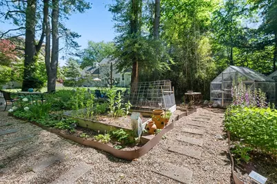 26 Hutchins St, Shrewsbury, MA 01545 - Photo 39