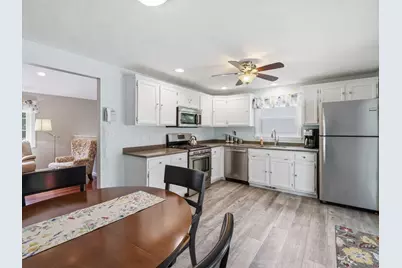 48 Oak Knoll Rd, Lowell, MA 01852 - Photo 7