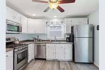 48 Oak Knoll Rd, Lowell, MA 01852 - Photo 9