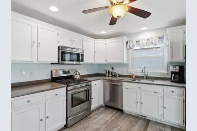 48 Oak Knoll Rd, Lowell, MA 01852 - Photo 11