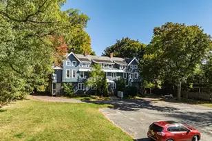 162 Woodlawn Ave, Pittsfield, MA 01201 - Photo 1