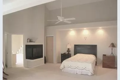 421 Captain Eames Cir #421, Ashland, MA 01721 - Photo 9