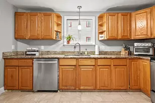72 Aborn St, Peabody, MA 01960 - Photo 7