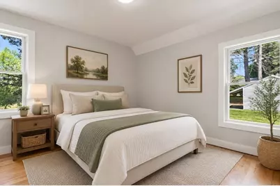 86 Lakeview Ave, Taunton, MA 02780 - Photo 9