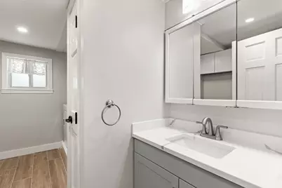 86 Lakeview Ave, Taunton, MA 02780 - Photo 17