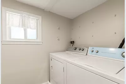86 Lakeview Ave, Taunton, MA 02780 - Photo 19