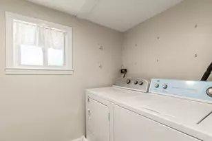 86 Lakeview Ave, Taunton, MA 02780 - Photo 19
