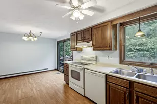 340 Dale St, Chicopee, MA 01013 - Photo 11