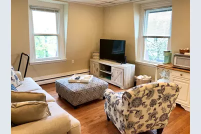 154 Central St #10, Somerville, MA 02145 - Photo 3