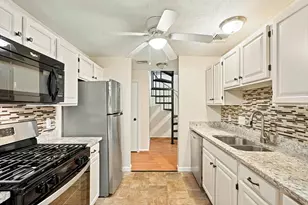 28 D Country Club Ln, Milford, MA 01757 - Photo 7