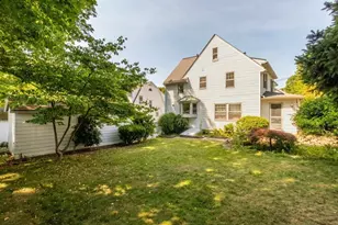 142 Jackson St, Newton, MA 02459 - Photo 35