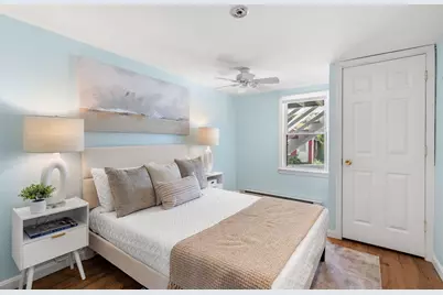 21 Hawkes St #5, Marblehead, MA 01945 - Photo 7