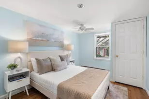 21 Hawkes St, Marblehead, MA 01945 - Photo 7
