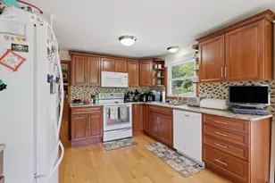 35 Blueberry Hill, Webster, MA 01570 - Photo 11
