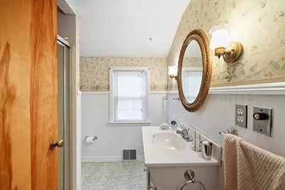 92 Massreco St, Springfield, MA 01109 - Photo 5