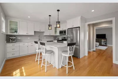 61 Valley St #1, Wakefield, MA 01880 - Photo 5