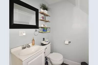 106 Suffolk St, Springfield, MA 01109 - Photo 15