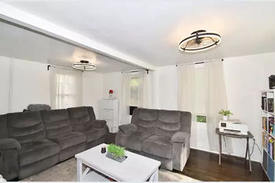 106 Suffolk St, Springfield, MA 01109 - Photo 5