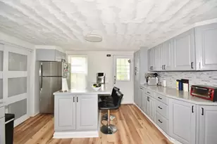 106 Suffolk St, Springfield, MA 01109 - Photo 7