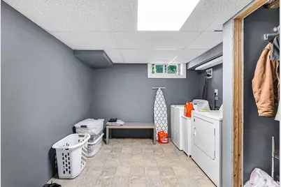 46 Rochford Cir, Springfield, MA 01128 - Photo 23