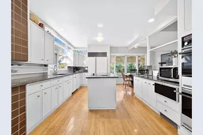 432 Dedham St, Newton, MA 02459 - Photo 11