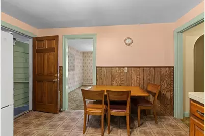 27 Kinnicutt Rd, Worcester, MA 01602 - Photo 9
