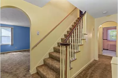 27 Kinnicutt Rd, Worcester, MA 01602 - Photo 3