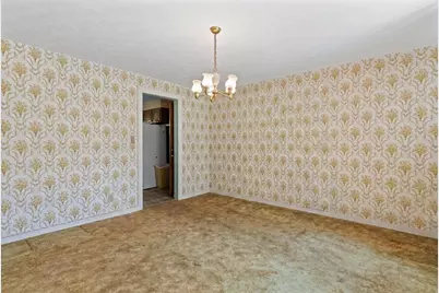 27 Kinnicutt Rd, Worcester, MA 01602 - Photo 11