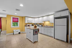 894 Liberty St, Braintree, MA 02184 - Photo 25