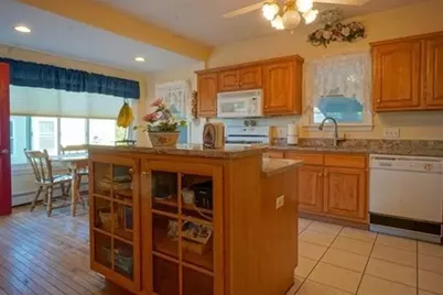 103 Tucker St, Fall River, MA 02724 - Photo 13