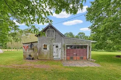 144 Horseneck Rd, Westport, MA 02790 - Photo 9