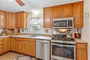 41 Ord St, Salem, MA 01970 - Photo 15