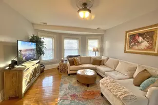 56 St James Cir, Newton, MA 02458 - Photo 7