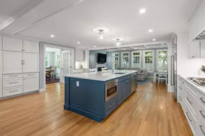 10 Auburn Rd, Wellesley, MA 02481 - Photo 7