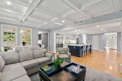 10 Auburn Rd, Wellesley, MA 02481 - Photo 11