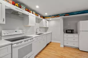 10 Auburn Rd, Wellesley, MA 02481 - Photo 25