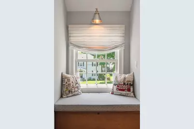 10 Auburn Rd, Wellesley, MA 02481 - Photo 13