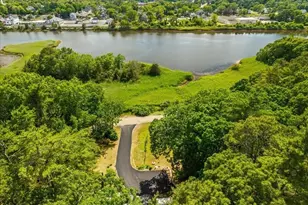 66 Mayflower Ridge Dr, Wareham, MA 02571 - Photo 9