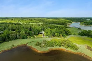 66 Mayflower Ridge Dr, Wareham, MA 02571 - Photo 11