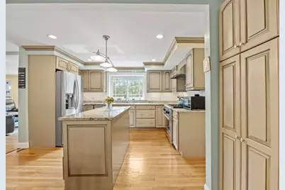 35 Raymond Road, Plymouth, MA 02360 - Photo 5