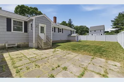 5 Vine St, Amesbury, MA 01913 - Photo 27