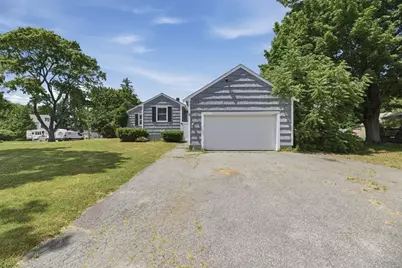 5 Vine St, Amesbury, MA 01913 - Photo 25