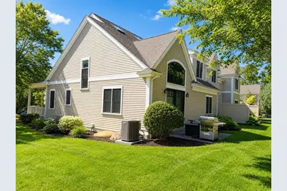 17 Courtyard Place #17, Lexington, MA 02420 - Photo 3