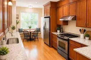 17 Courtyard Pl, Lexington, MA 02420 - Photo 5