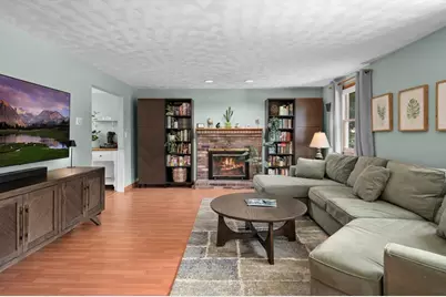 105 Grove Ave, Wilmington, MA 01887 - Photo 3