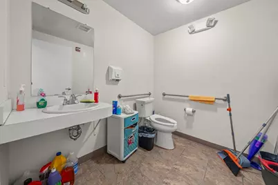 682 Broadway, Chelsea, MA 02150 - Photo 13