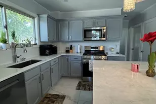 5 High St, Saugus, MA 01906 - Photo 11