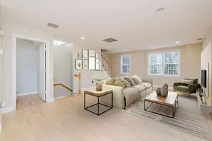 16 Clifton St, Taunton, MA 02780 - Photo 7